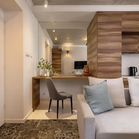 Radiant Alabaster - 1Br & Ac - Main Station Апартаменты