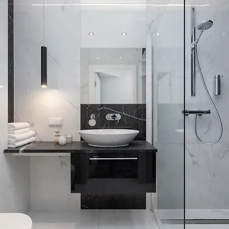 Radiant Alabaster - 1Br & Ac - Main Station Апартаменты *